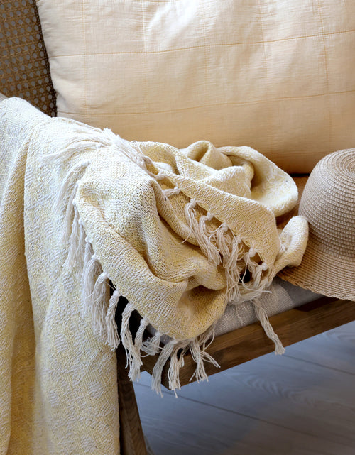 Load image into Gallery viewer, Hand Woven Melon Throw
