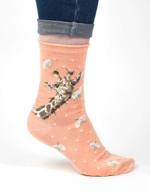 Load image into Gallery viewer, &#39;Flowers&#39; Giraffe Socks
